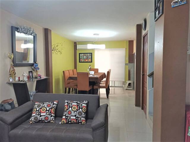 #1320 - Casa para Venta en Guayaquil - G