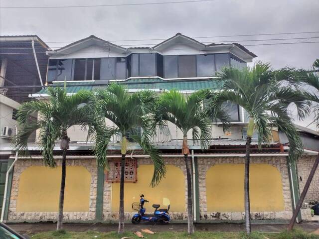 #1905 - Casa para Alquiler en Guayaquil - G