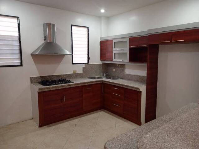 Venta en Urbanización San José - Guayaquil