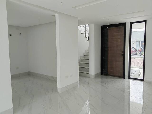 #2202 - Casa para Venta en Guayaquil - G